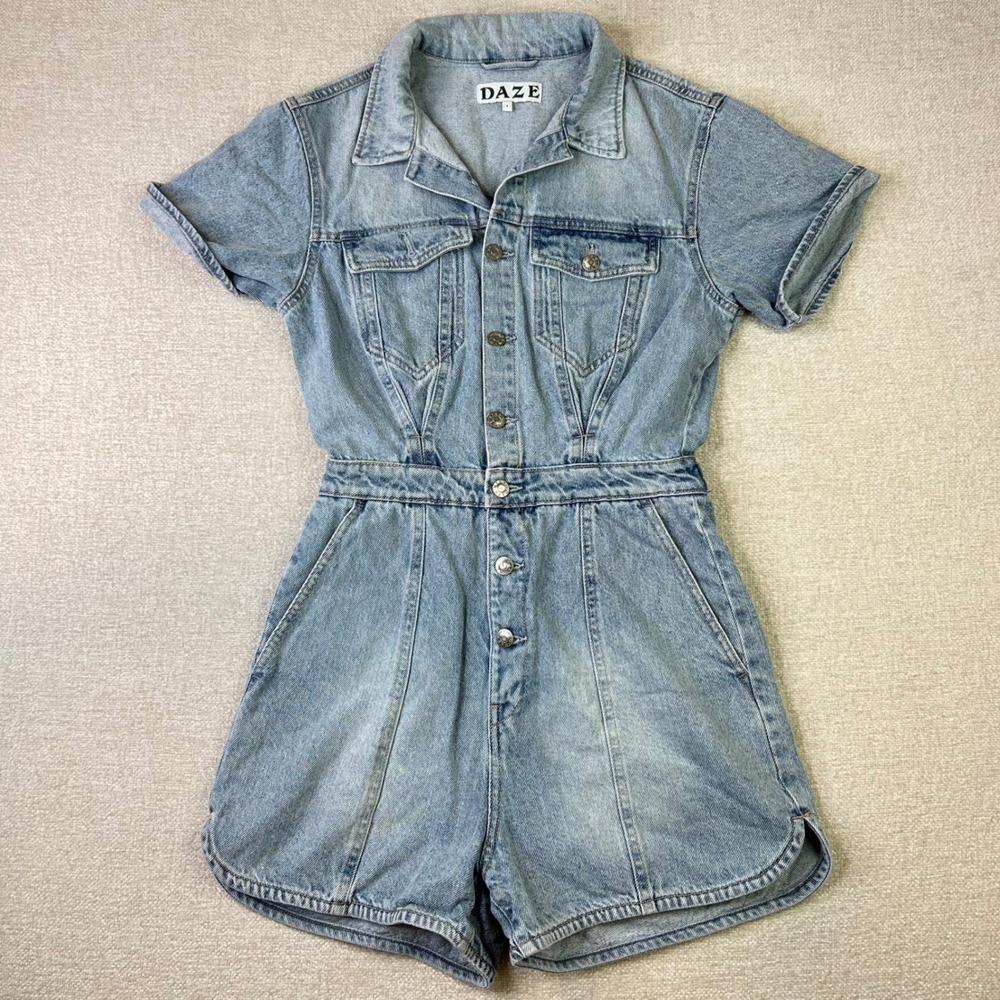 Daze Denim Topanga Romper S Light Wash Short Sleeve Western Cowgirl Button Front